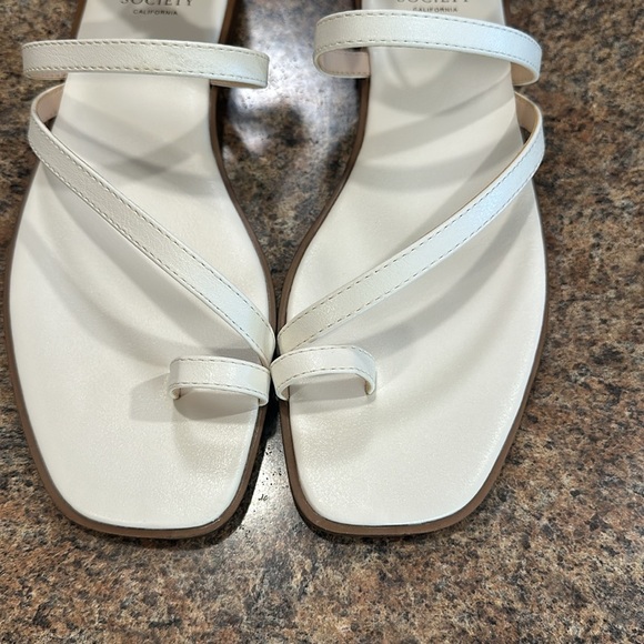 Oasis Society Abril Ankle Strap Sandal White Womens Size 8.5 - Picture 4 of 15